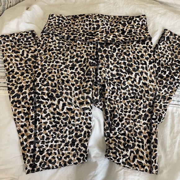 OV Leopard TechSweat Flex/Move free Leggings - Picture 9 of 9